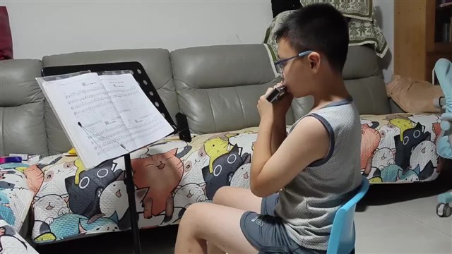 135.踢毽子