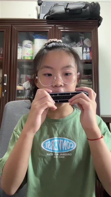10洋娃娃和小熊跳舞