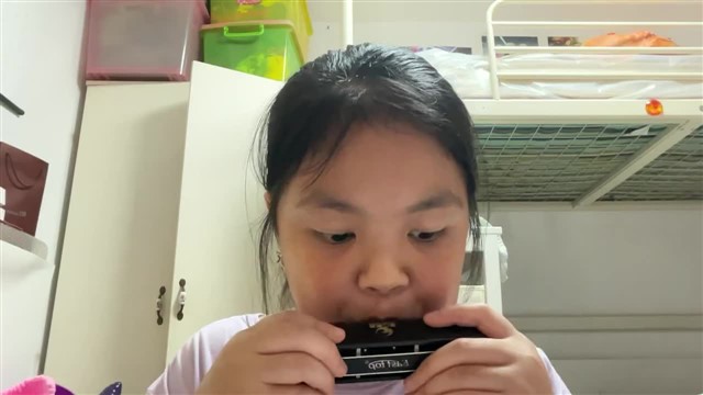 18.小鼓响咚咚