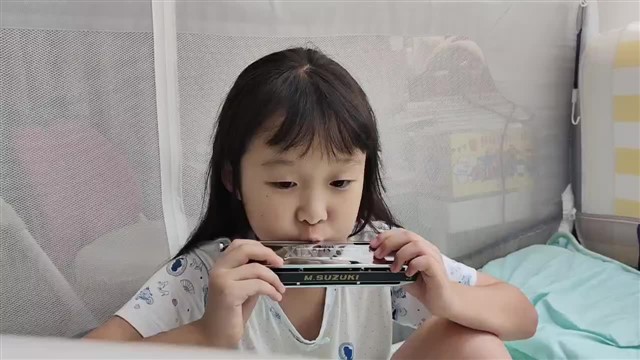 小鼓咚咚咚
