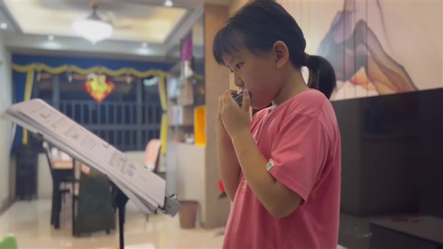 10-洋娃娃和小熊跳舞