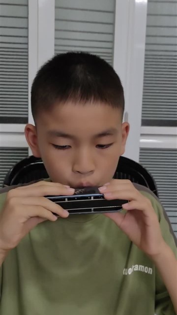 18.小鼓响咚咚
