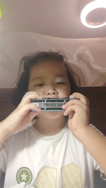 洋娃娃和小熊跳舞2025.10.20