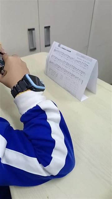 赖运恒12月15日作业-一10.洋娃娃和小熊跳舞