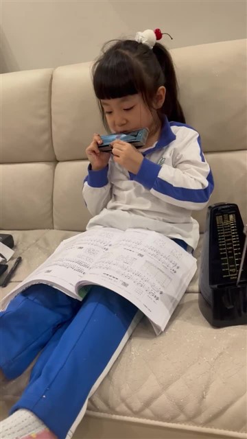 0105谢瑾妍小雨沙沙