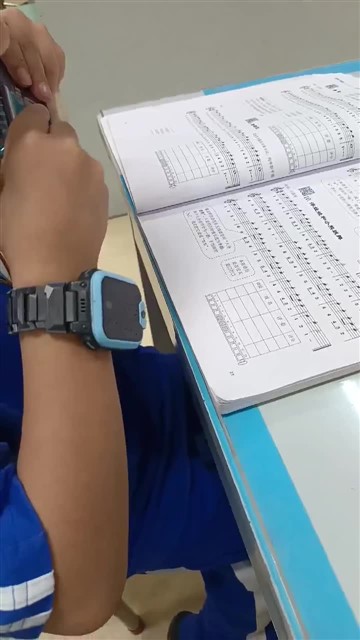10洋娃娃和小熊跳舞
