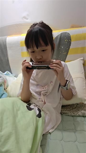 10 洋娃娃和小熊跳舞