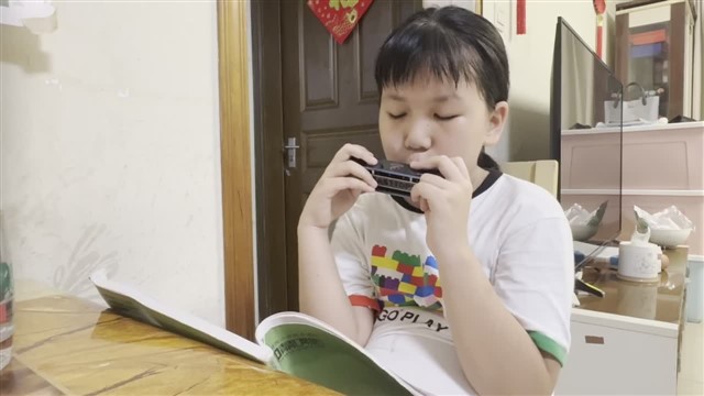 10洋娃娃和小熊跳舞